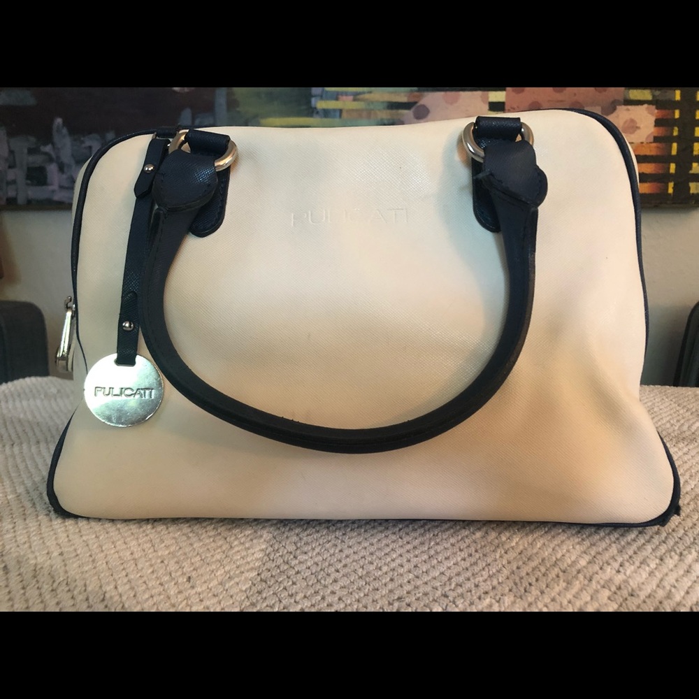 Pulicati bowler bag. White with navy trim